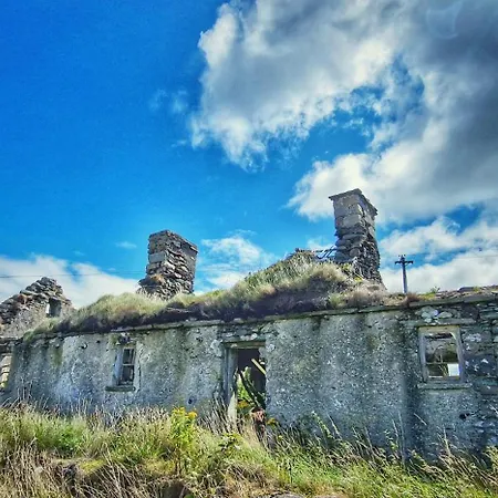Traditional Cosy Holiday home Louisburgh